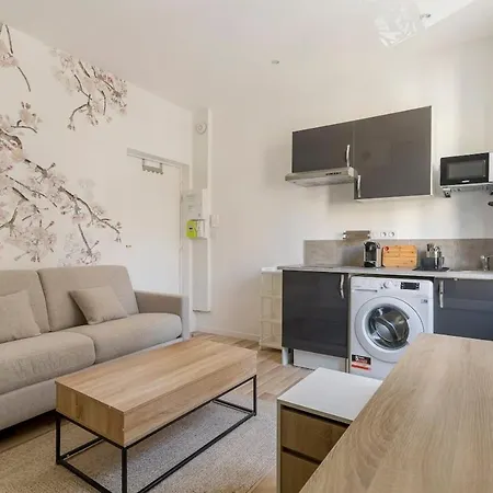 Studio Equipé Boulevard Stalingrad -2 Personnes *