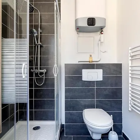 Studio Equipe Boulevard Stalingrad -2 Personnes Apartment